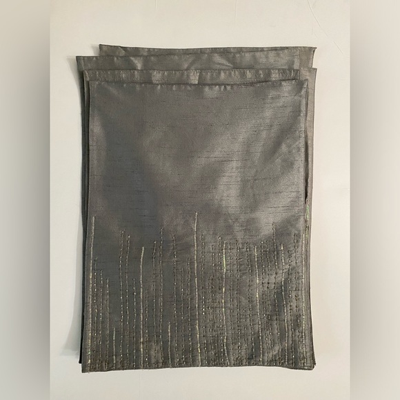 Placemats  set of 6 Silky Silver Gray Sequins Beaded Detail Made in India - Picture 8 of 9